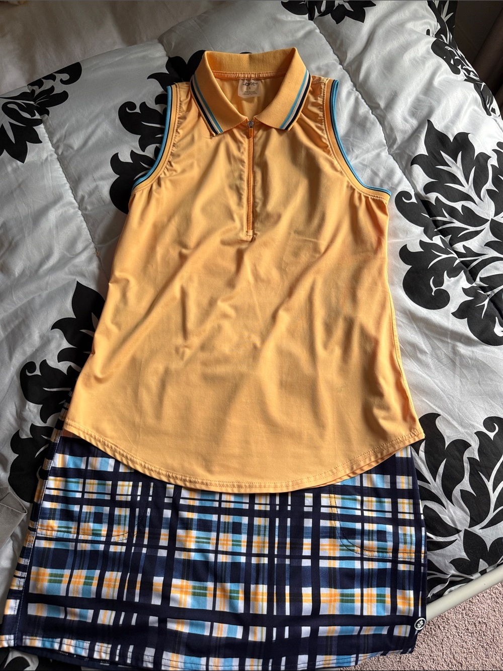 Sleeveless Yellow Polo Golf Shorts Top